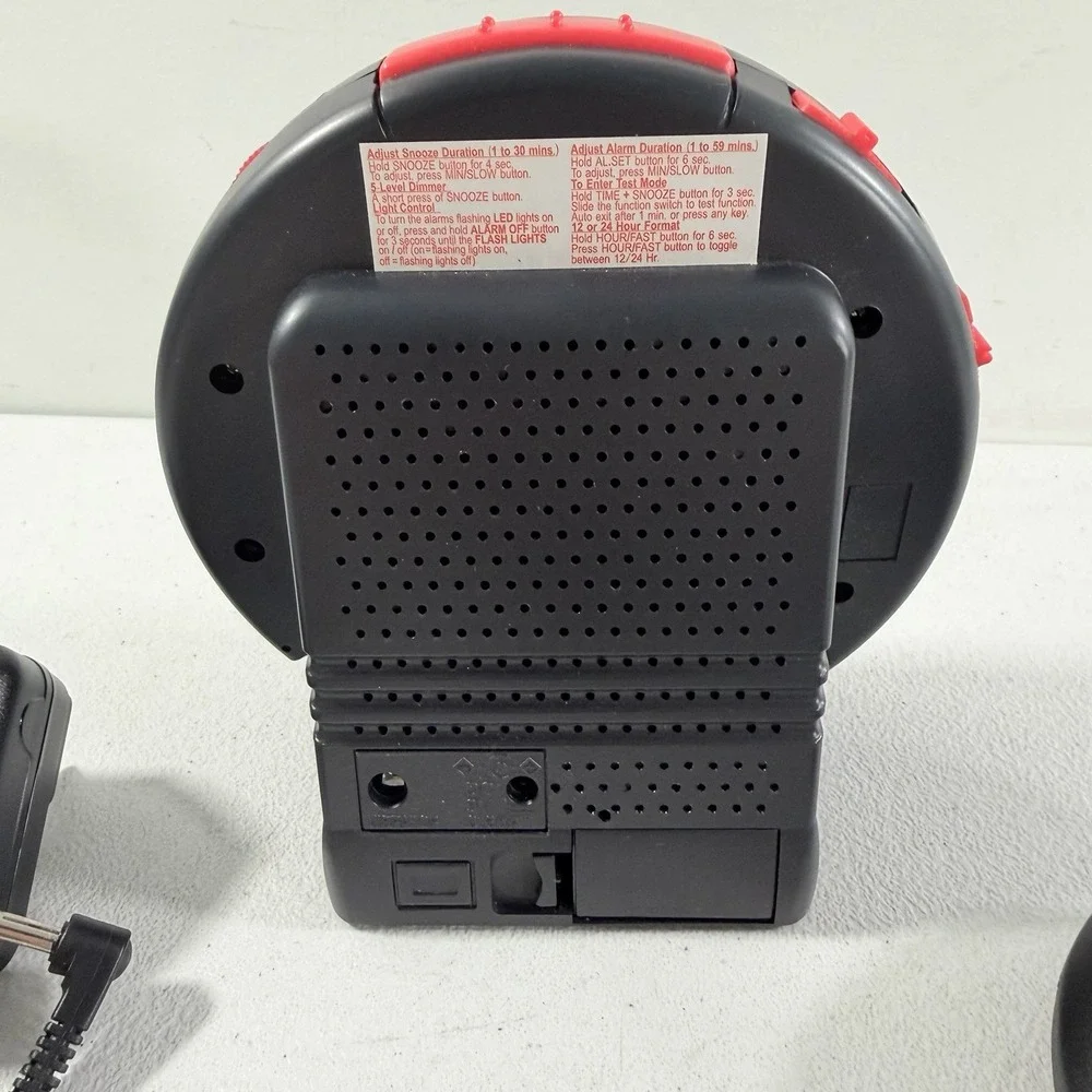 Sonic Alert Sonic Bomb Vibrating Alarm Clock with Bed Shaker TESTED WORKING